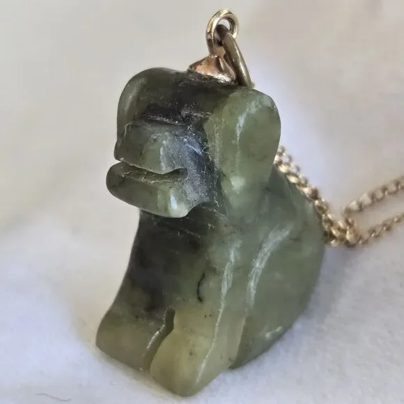 Vintage Carved Nephrite Jade Animal Pendant Necklace 1/20 12K Gold Filled Chain - Picture 1 of 16